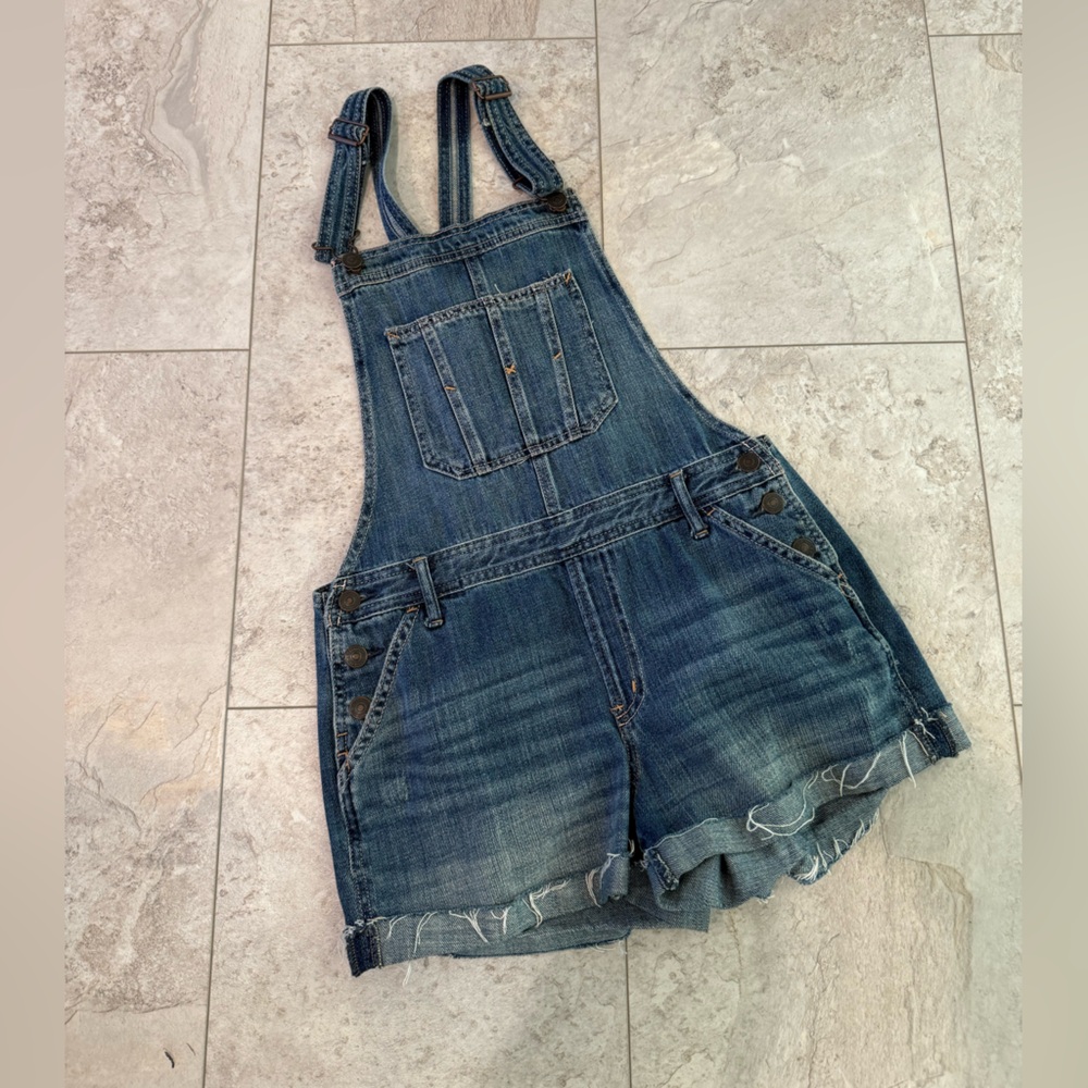Women’s Abercrombie short overalls